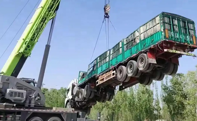 壤塘道路脱困救援案例